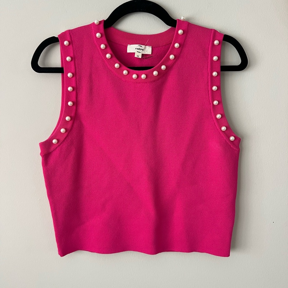 Entro fuchsia pink sweater tank with pearl detail - M